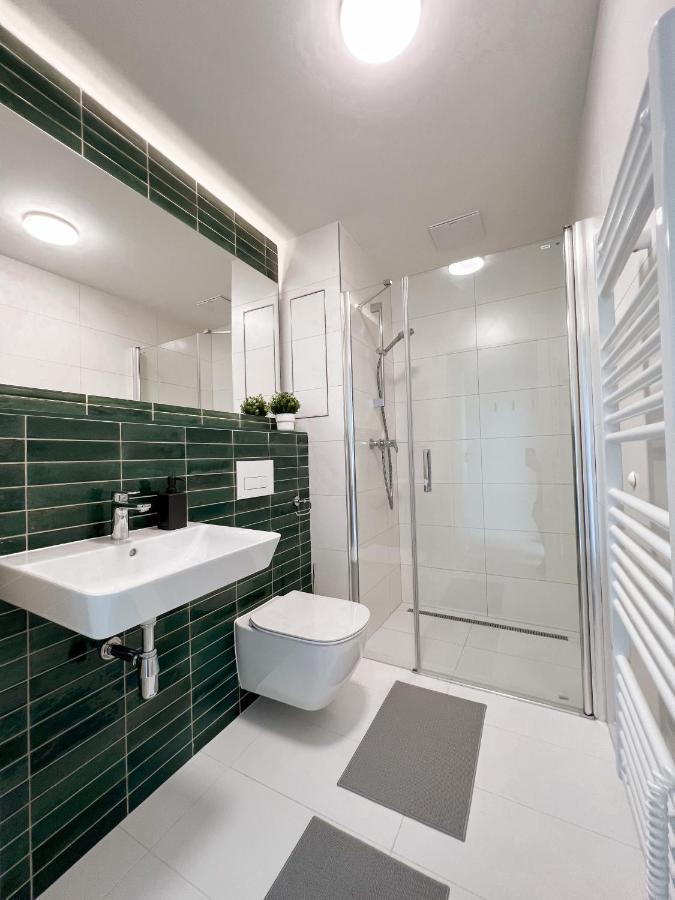 Celestial Apartments Брно Экстерьер фото